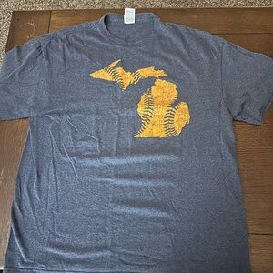 Gray T-Shirt with Orange Michigan Graphic vintage look